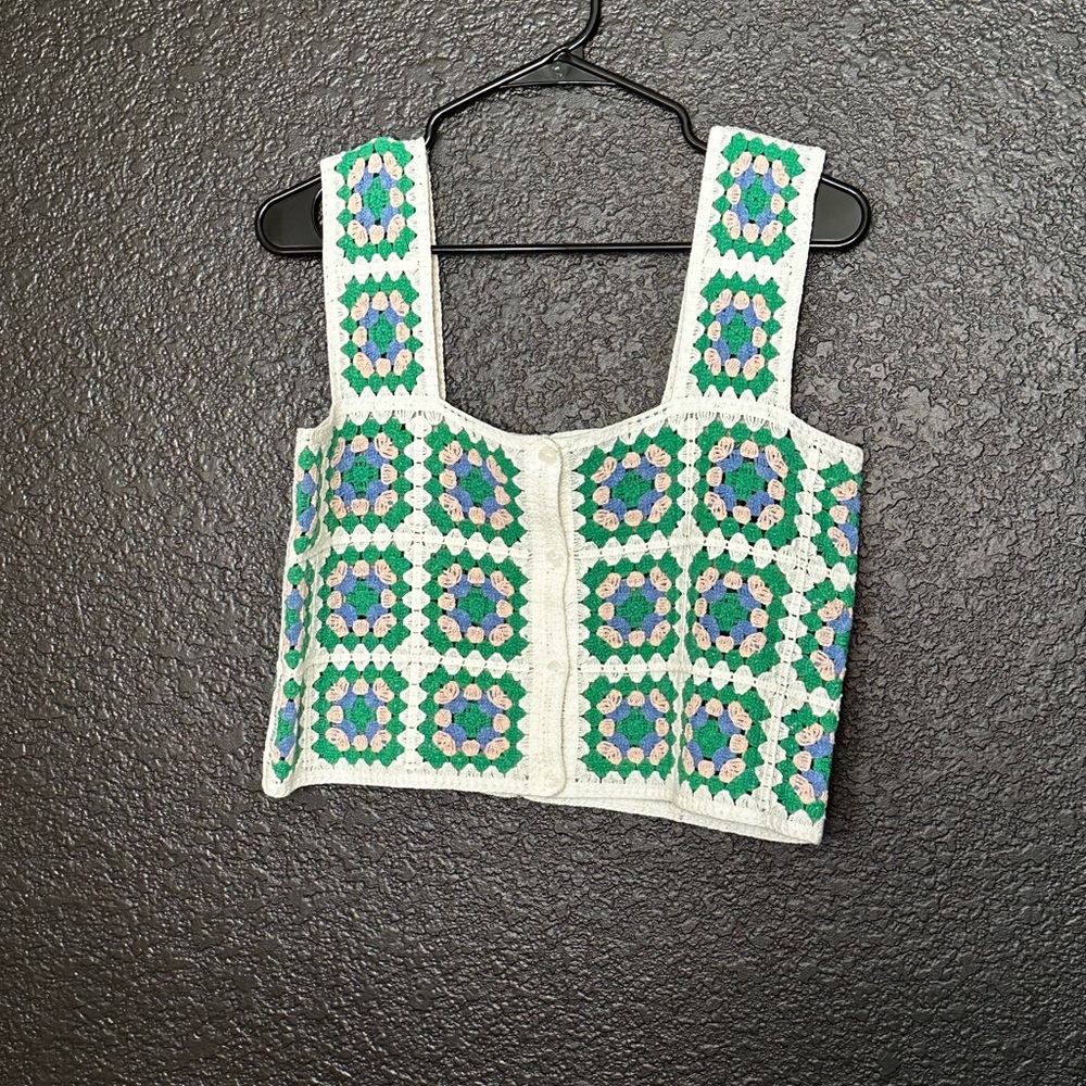 90s inspired idem ditto Hippie Crochet Granny Square Crop Top Tank